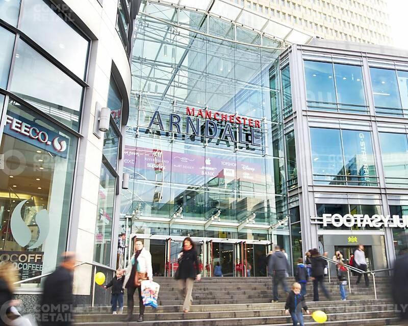 Centre With Balcony & Free Parking Manchester