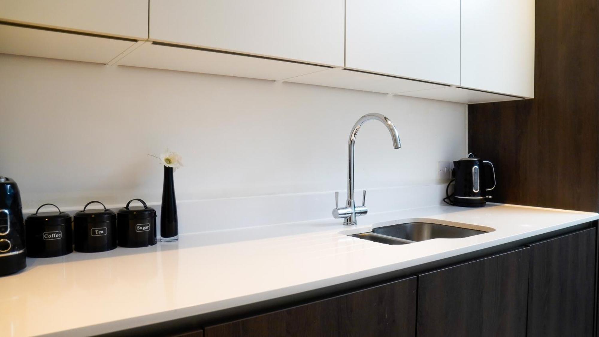 Apartment Centre With Balcony & Free Parking Manchester